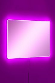 Oglinda dreptunghiulara 60 x 80 cm cu iluminare LED 60x80 Roz